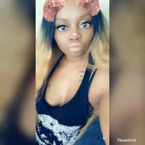 Meet your Posher, Derrika